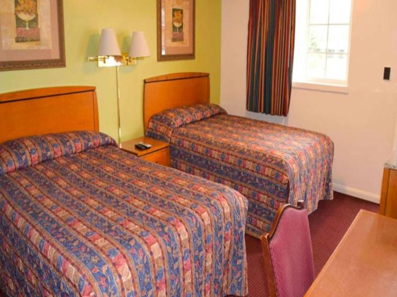 Relax Inn Bloomsburg image