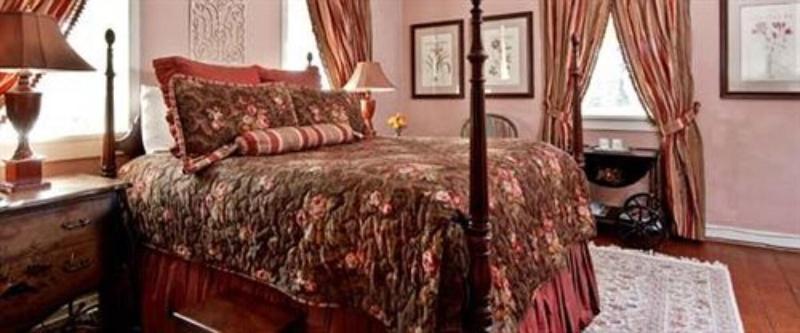 Wayside Inn Bed And Breakfast image