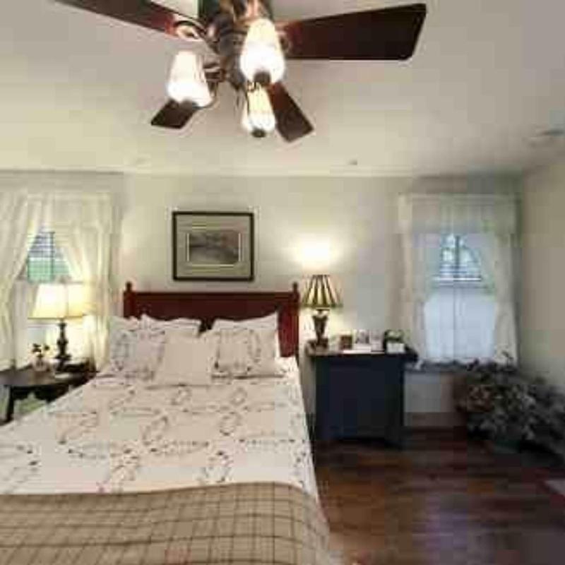 Wayside Inn Bed And Breakfast image