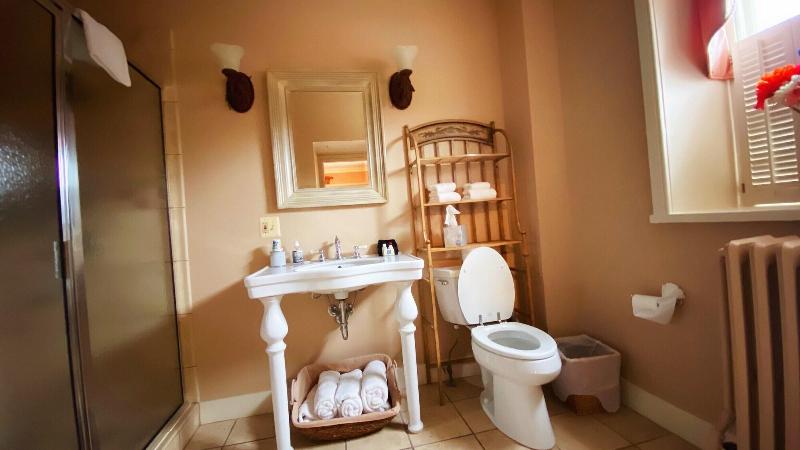 Wayside Inn Bed And Breakfast image