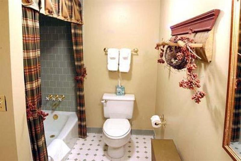 Wayside Inn Bed And Breakfast image