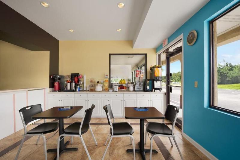 Rose Garden Inn Suites image