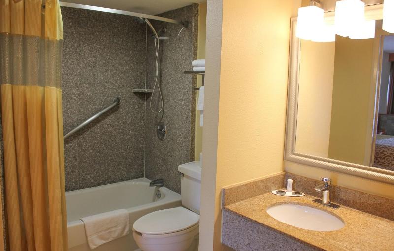 Rose Garden Inn Suites image
