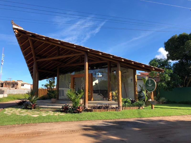 Carapitangui Flats