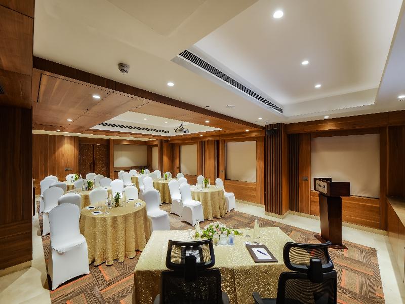 Radisson Blu Towers Kaushambi Delhi NCR image