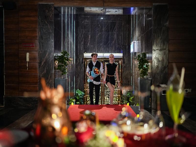 Radisson Blu Towers Kaushambi Delhi NCR image