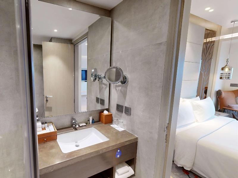 Radisson Blu Towers Kaushambi Delhi NCR image