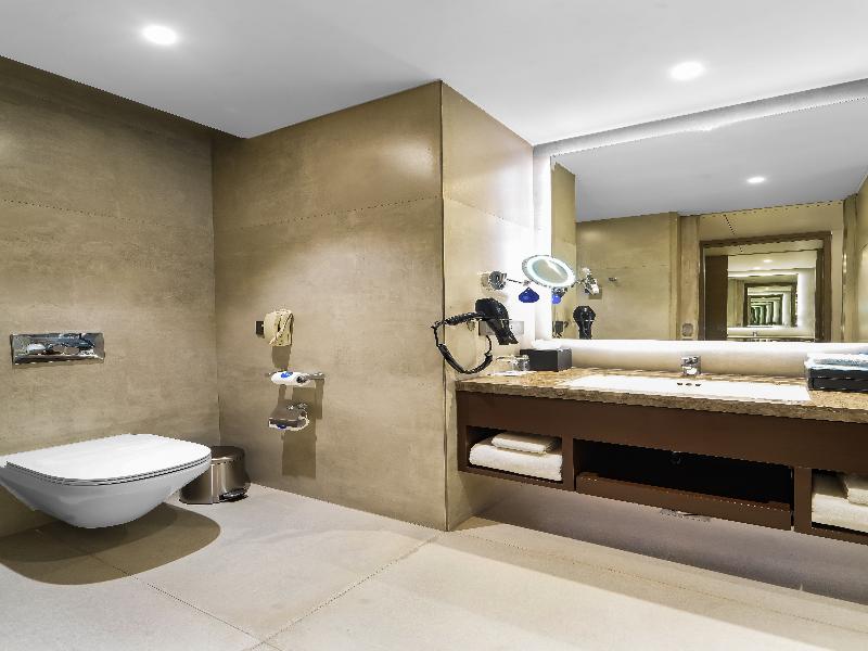 Radisson Blu Towers Kaushambi Delhi NCR image