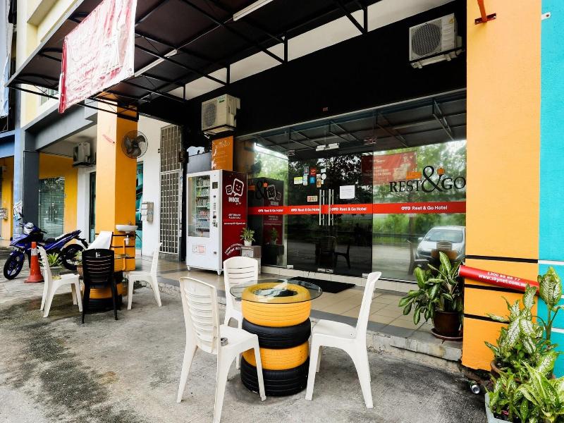 90460 Hotel Kl2f Rest & Go image