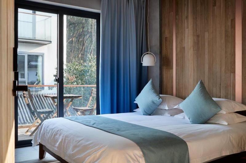 Xihu Memories Tree Hotel image