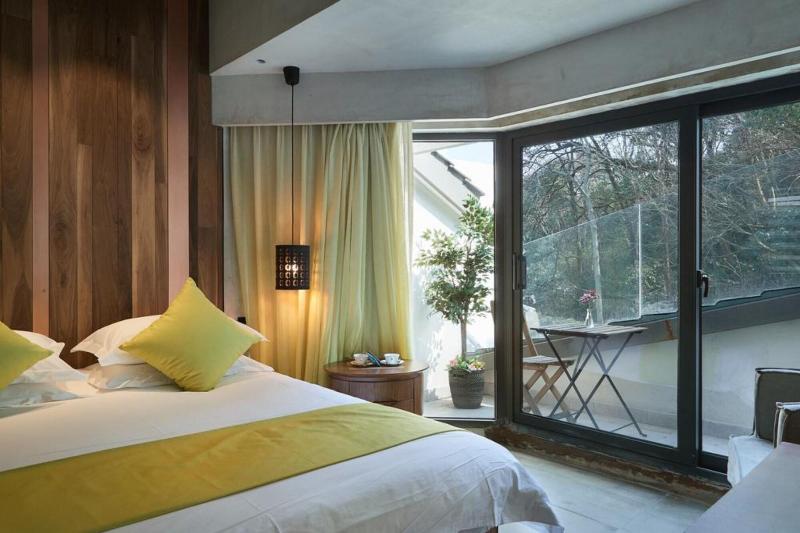 Xihu Memories Tree Hotel image