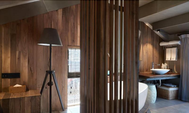 Xihu Memories Tree Hotel image