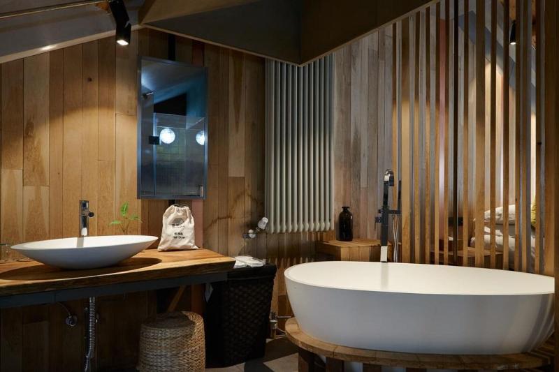 Xihu Memories Tree Hotel image