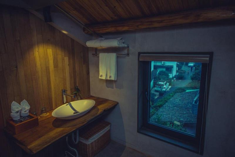 Xihu Memories Tree Hotel image