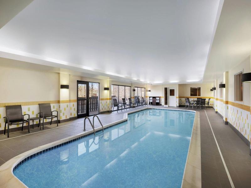 Fairfield Inn Suites By Marriott Bowling image