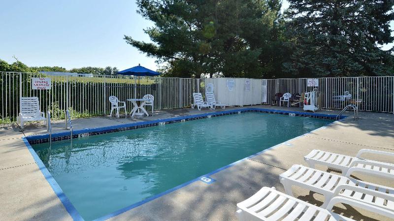 Motel 6 Nashua image