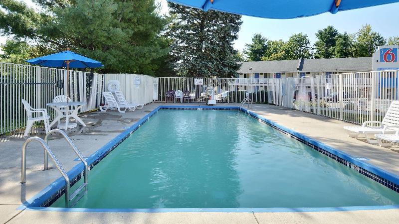 Motel 6 Nashua image