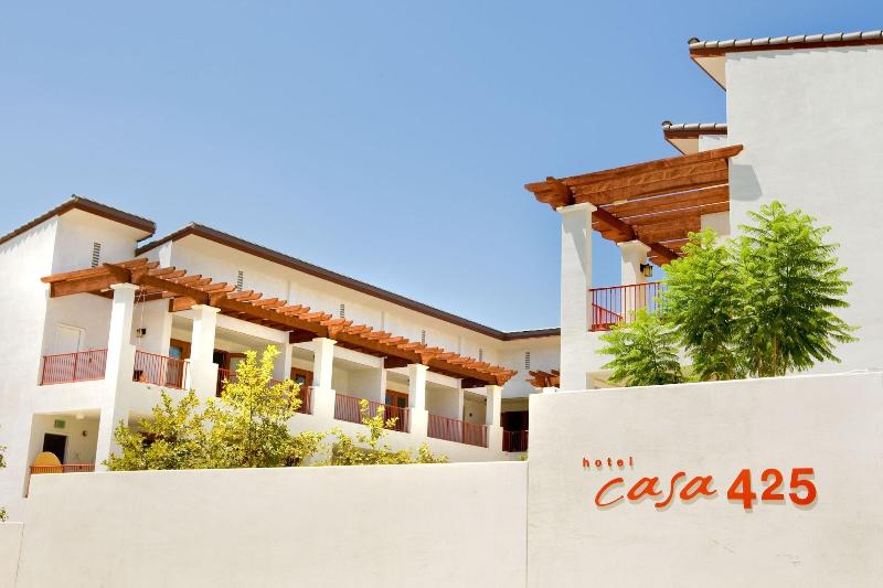 Casa 425 Lounge A Four Sisters Inn image