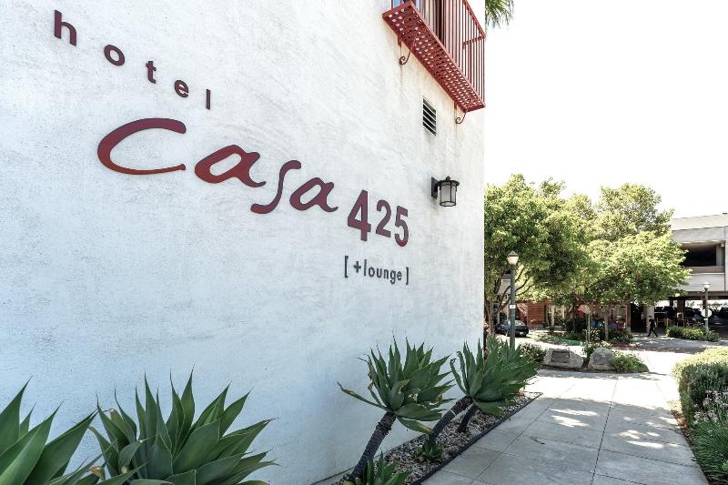 Casa 425 Lounge A Four Sisters Inn image