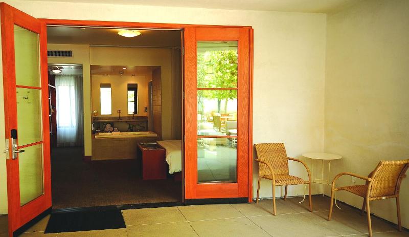 Casa 425 Lounge A Four Sisters Inn image