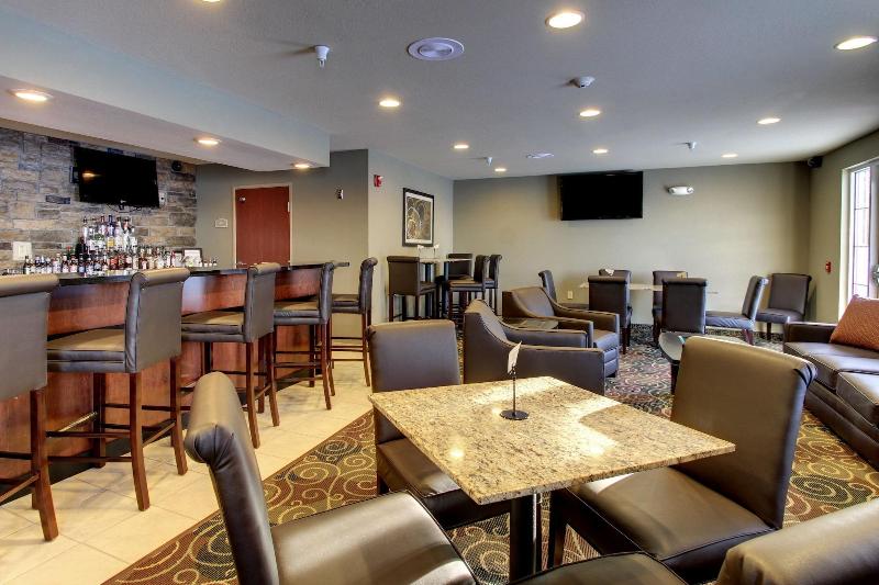 Cobblestone Inn And Suites Rugby image