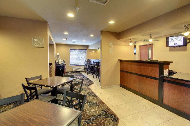 Cobblestone Inn And Suites Rugby image