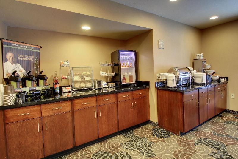 Cobblestone Inn And Suites Rugby image