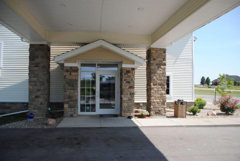 Red Roof Inn Charlestown image