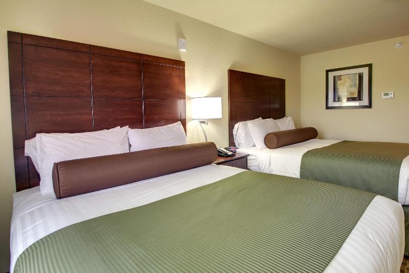 Red Roof Inn Charlestown image