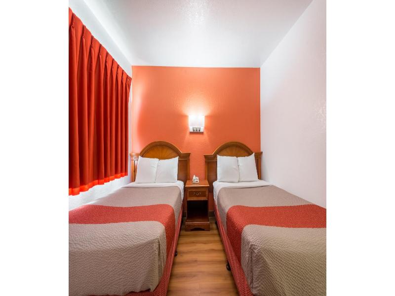 Motel 6 Dayton, Oh image