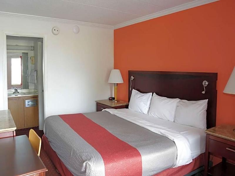 Motel 6 Dayton, Oh image