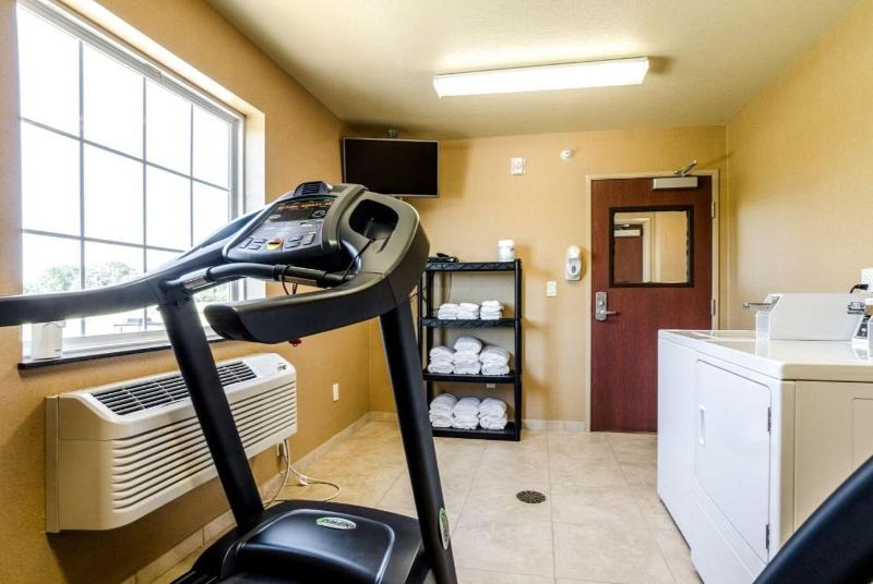 Cobblestone Inn Suites Cambridge image