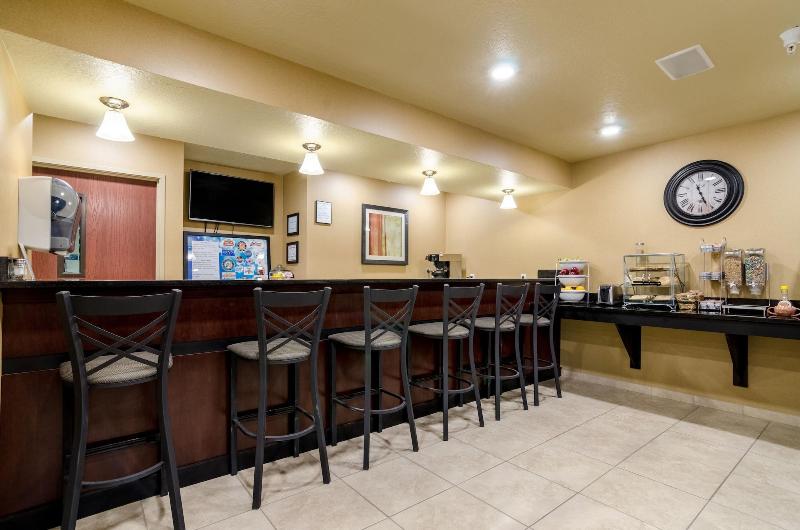 Cobblestone Inn Suites Cambridge image