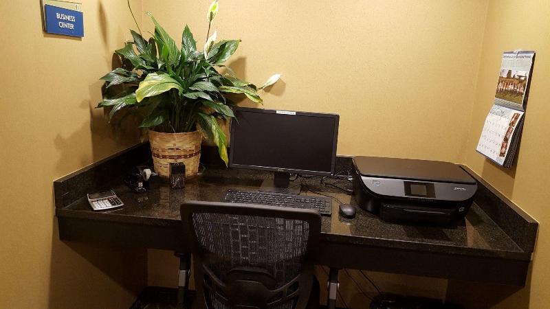 Cobblestone Inn Suites Cambridge image