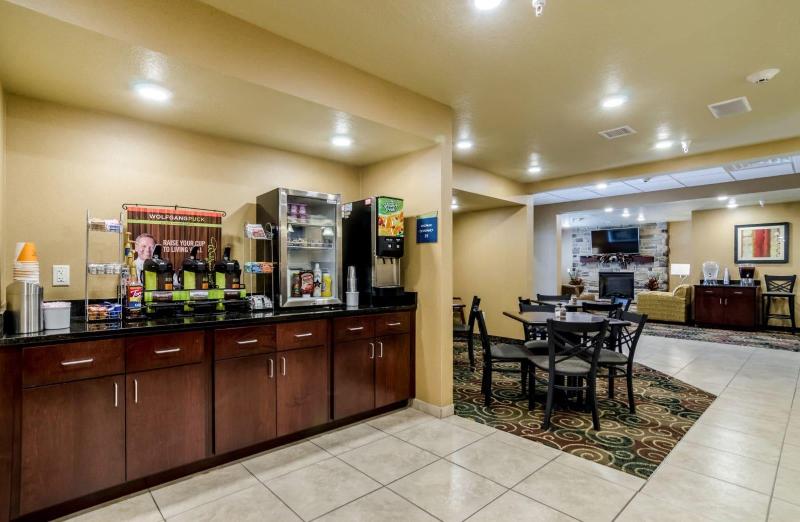 Cobblestone Inn Suites Cambridge image 5