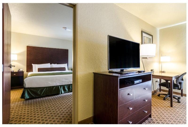 Cobblestone Inn Suites Cambridge image