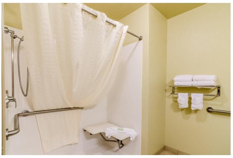 Cobblestone Inn Suites Cambridge image