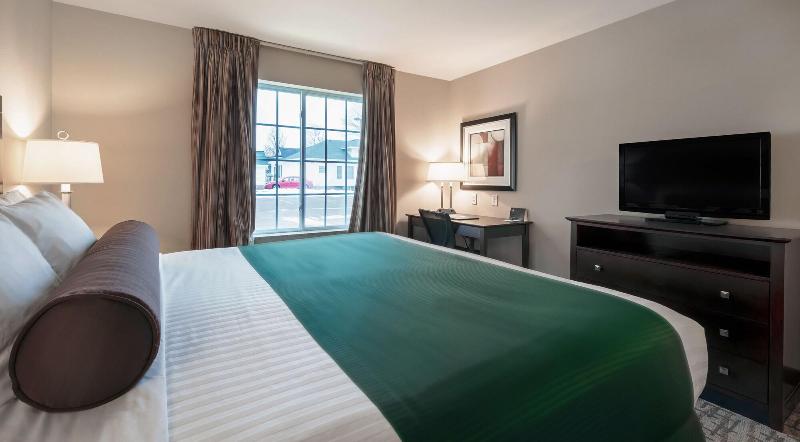 Cobblestone Inn Suites Durand image 4