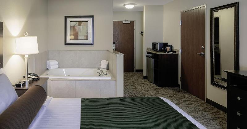 Cobblestone Inn Suites Durand image