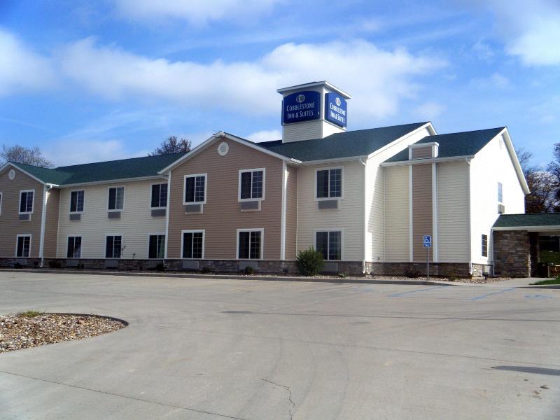 Cobblestone Inn Suites Bloomfield image