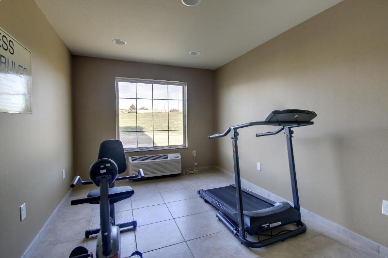Cobblestone Inn Suites Bloomfield image