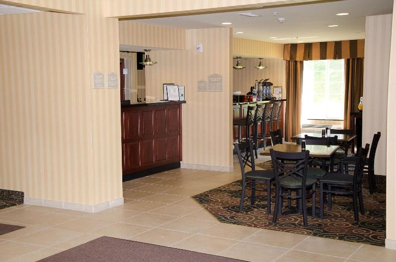 Cobblestone Inn Suites Bloomfield image