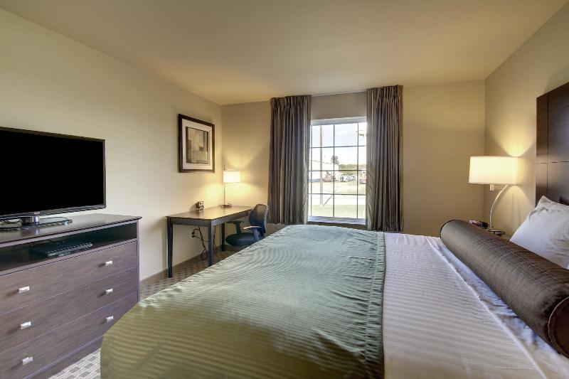 Cobblestone Inn Suites Bloomfield image