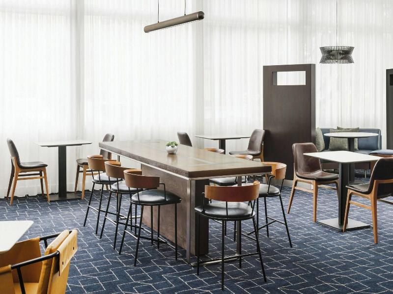 Courtyard By Marriott Los Angeles Woodland Hills image