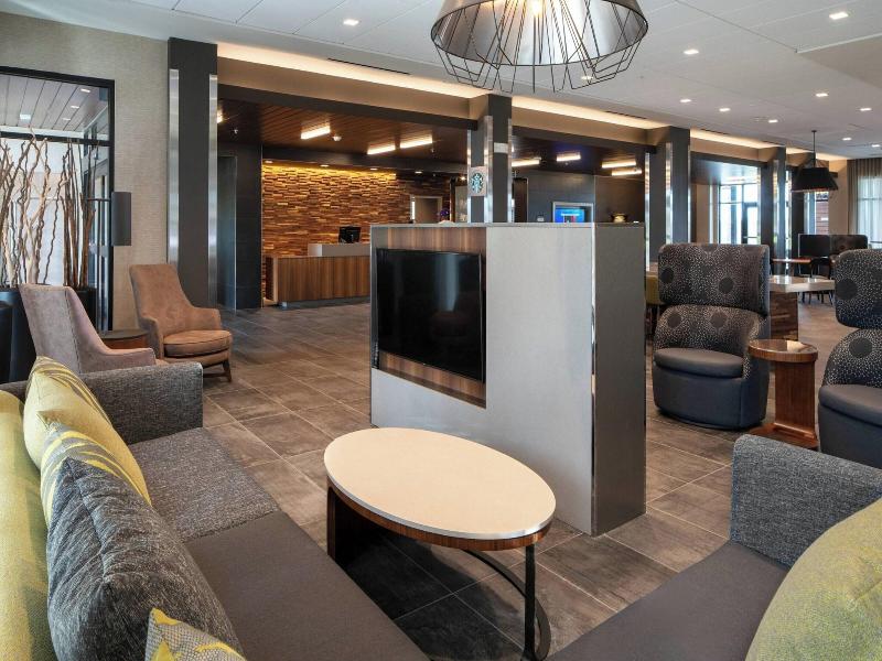 Courtyard By Marriott Lafayette South