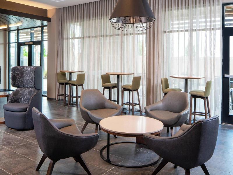Courtyard By Marriott Lafayette South
