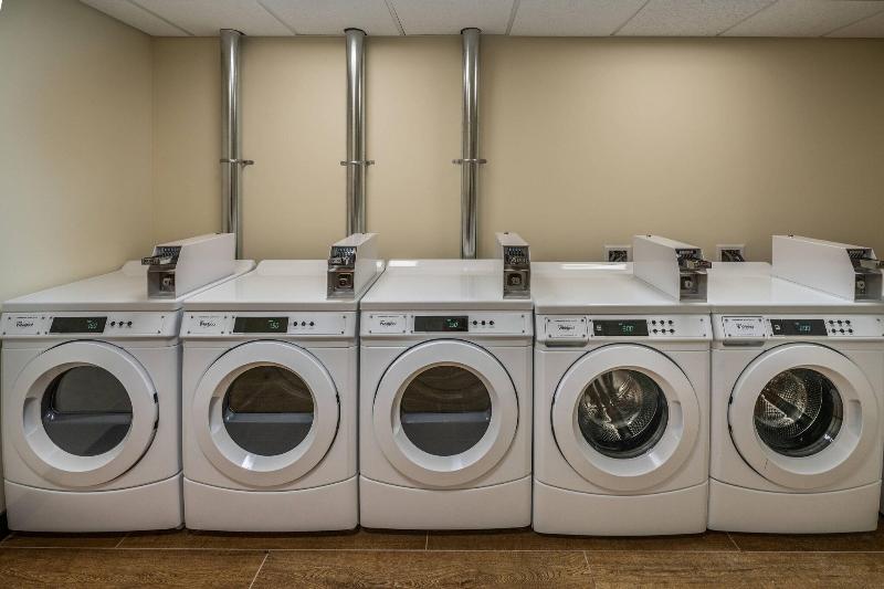 Towneplace Suites By Marriott Milwaukee Oak Creek image