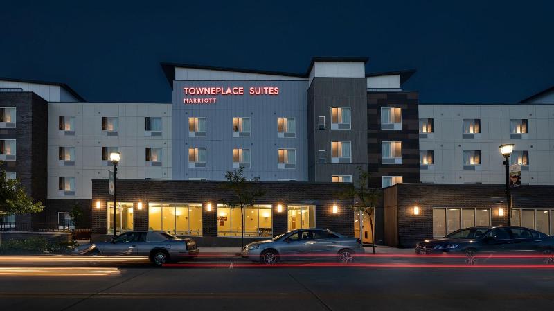 Towneplace Suites By Marriott Milwaukee Oak Creek image