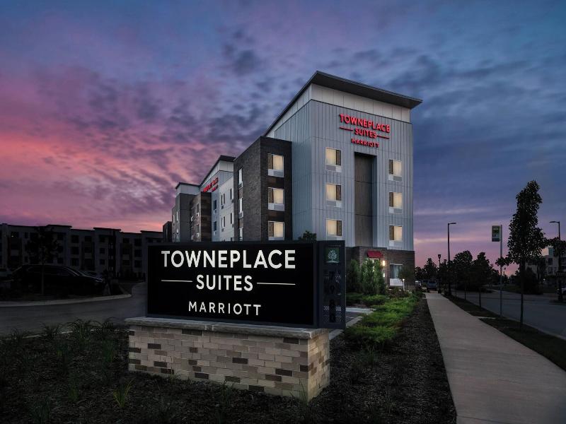 Towneplace Suites By Marriott Milwaukee Oak Creek image
