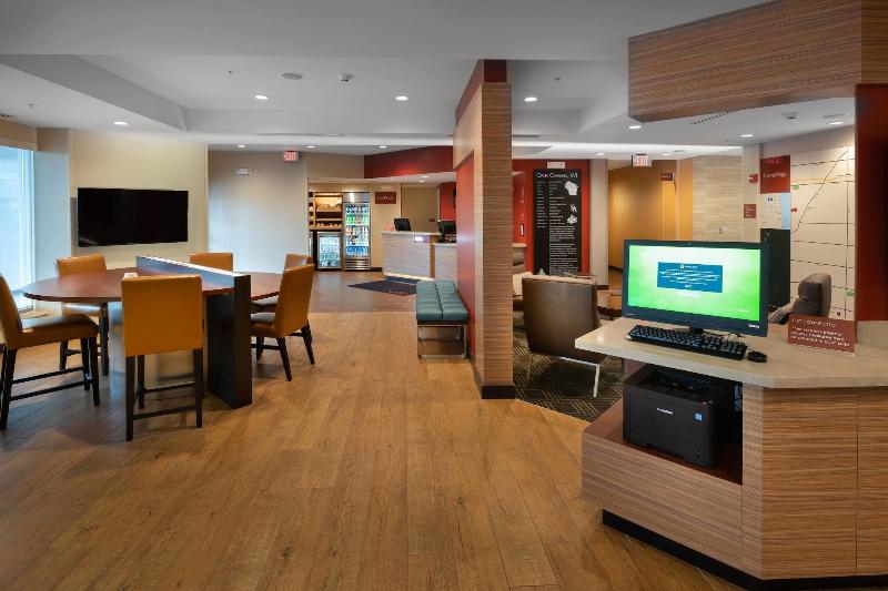 Towneplace Suites By Marriott Milwaukee Oak Creek image